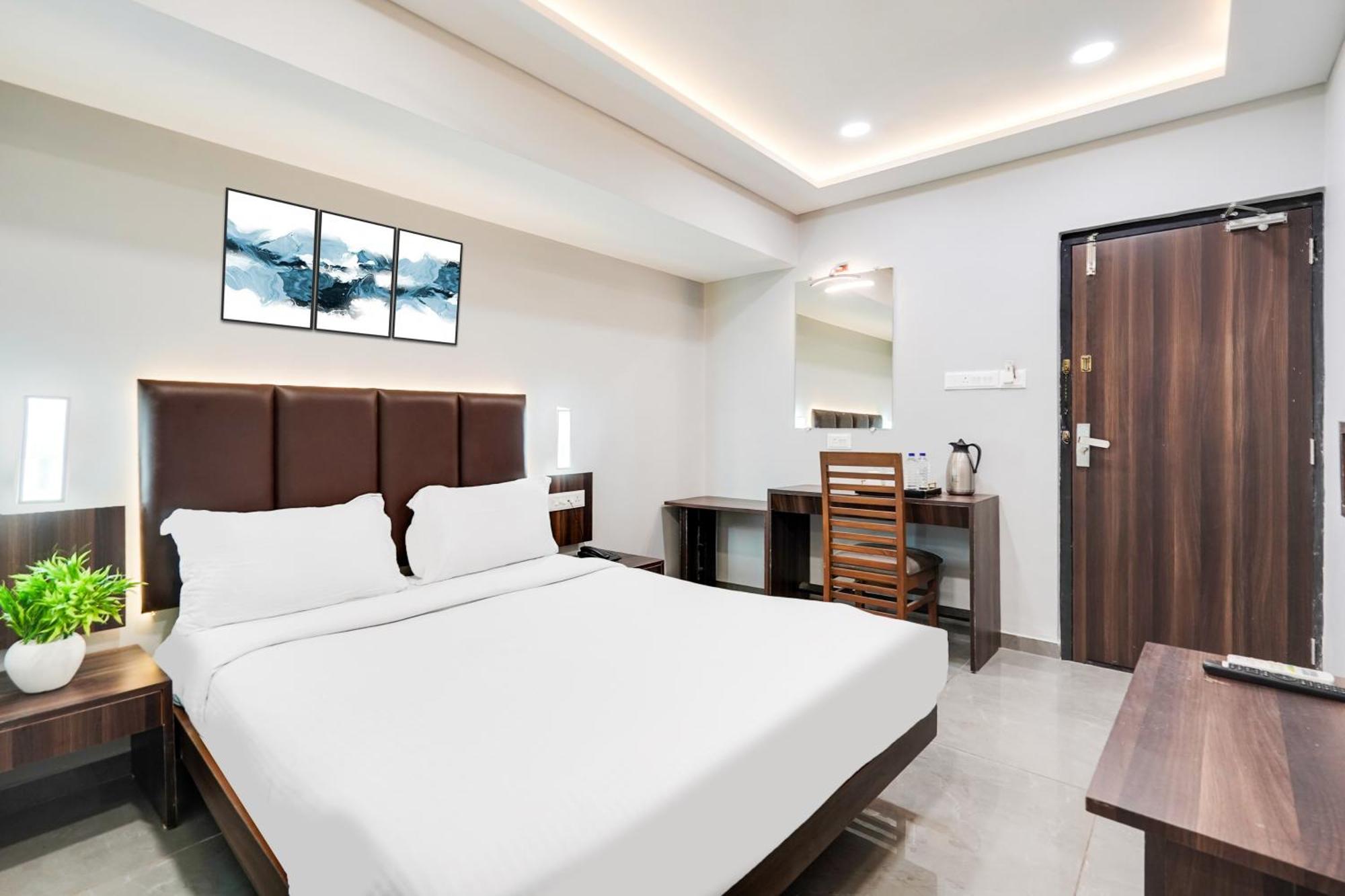 Hotel Palette Country Club Surate Extérieur photo